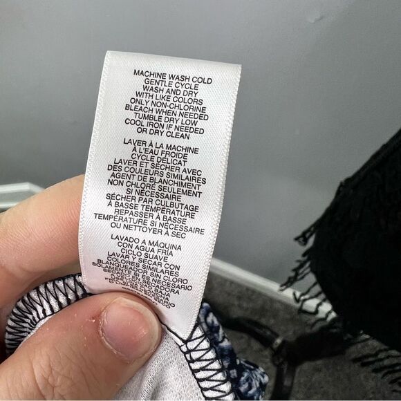 Sz 12 Michael Michael Kors Blue& White Floral Skater Skirt NWOT $80 MSRP - Picture 9 of 9